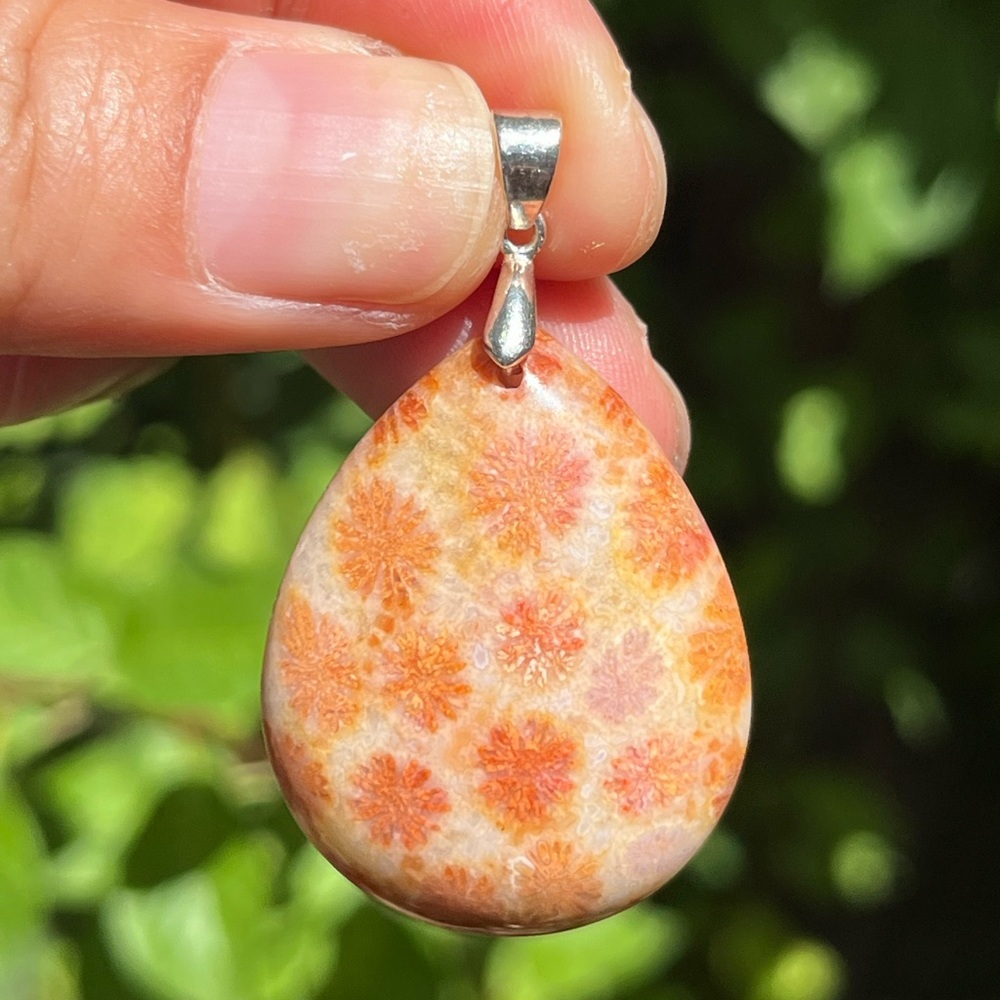 Sterling silver dainty pink coral jade pendant‎ with flowers Palo